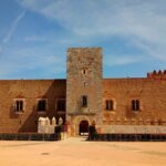 castle-1651768_640